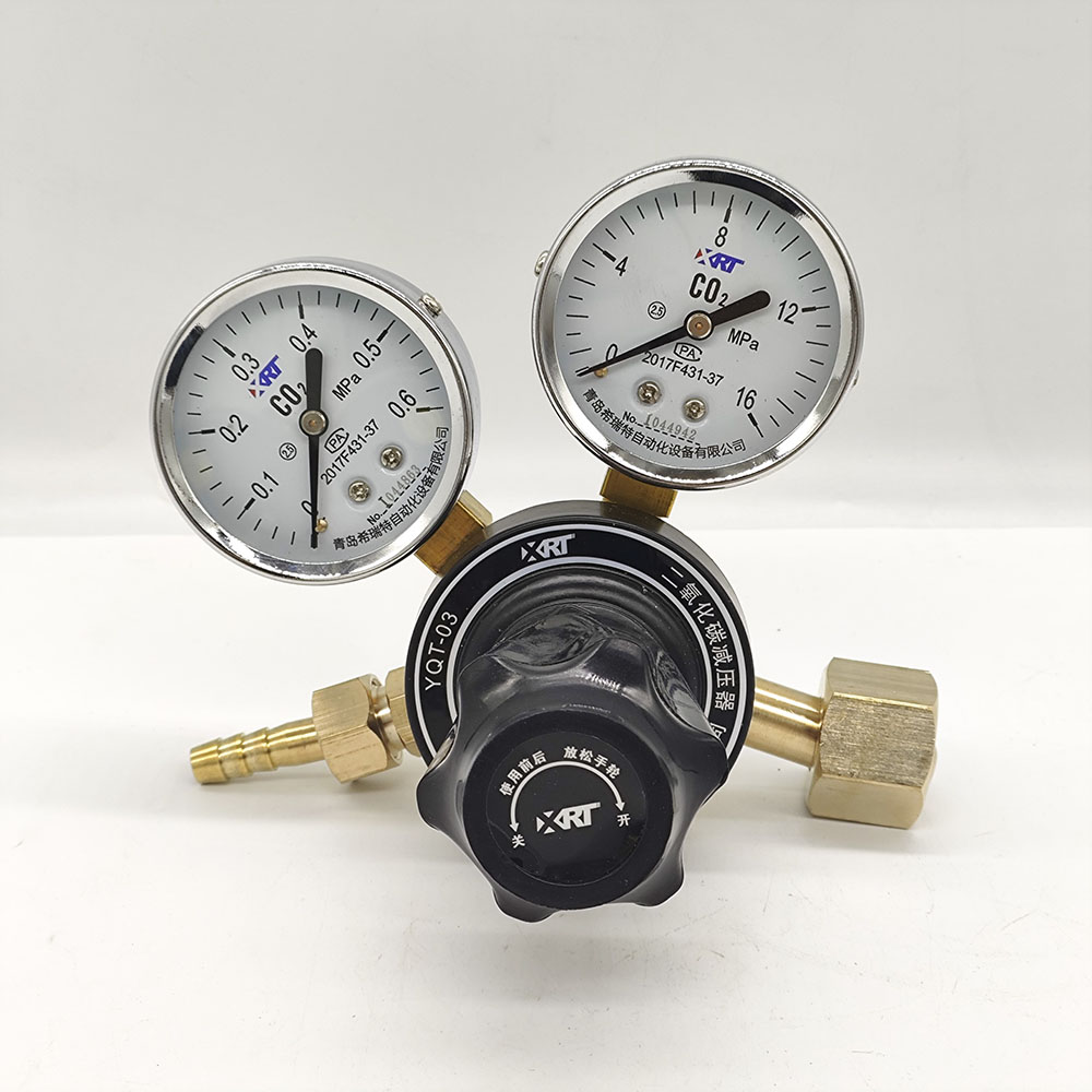 二氧化碳減壓器YQT-03，0.6x16mpa.jpg